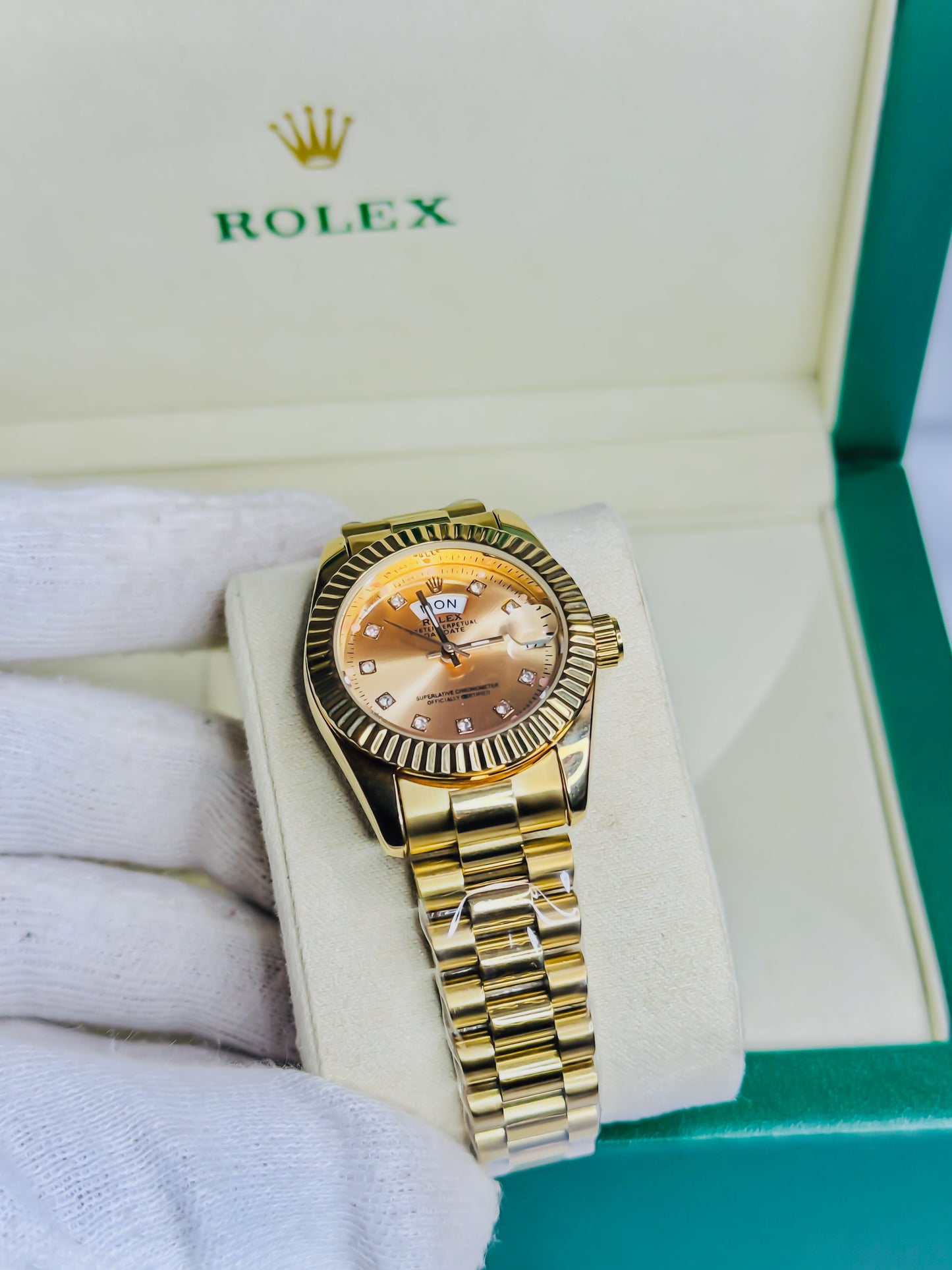 Royale Day - Date | Golden Female Edition