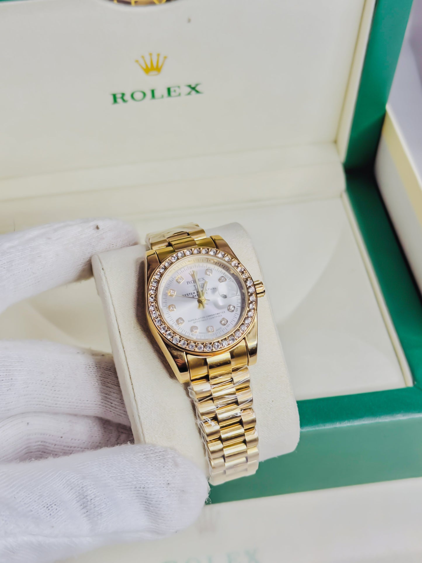 Royale Day - Date | Golden Diamond Bezel Female Edition
