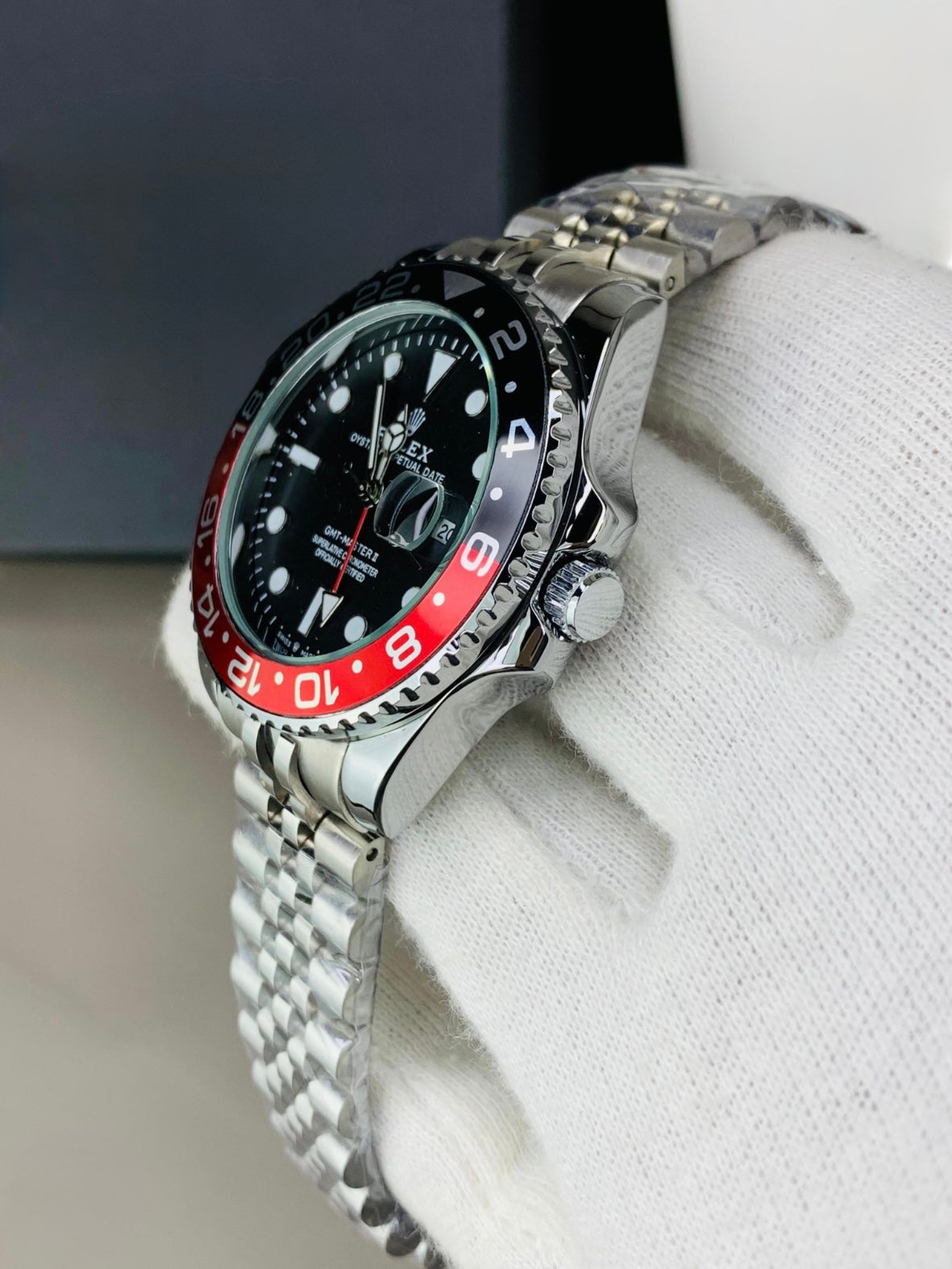 GMT Dual Red-Black
