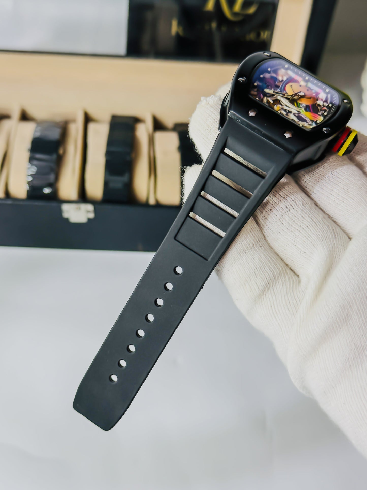 RM Black Smiley - Strap Edition