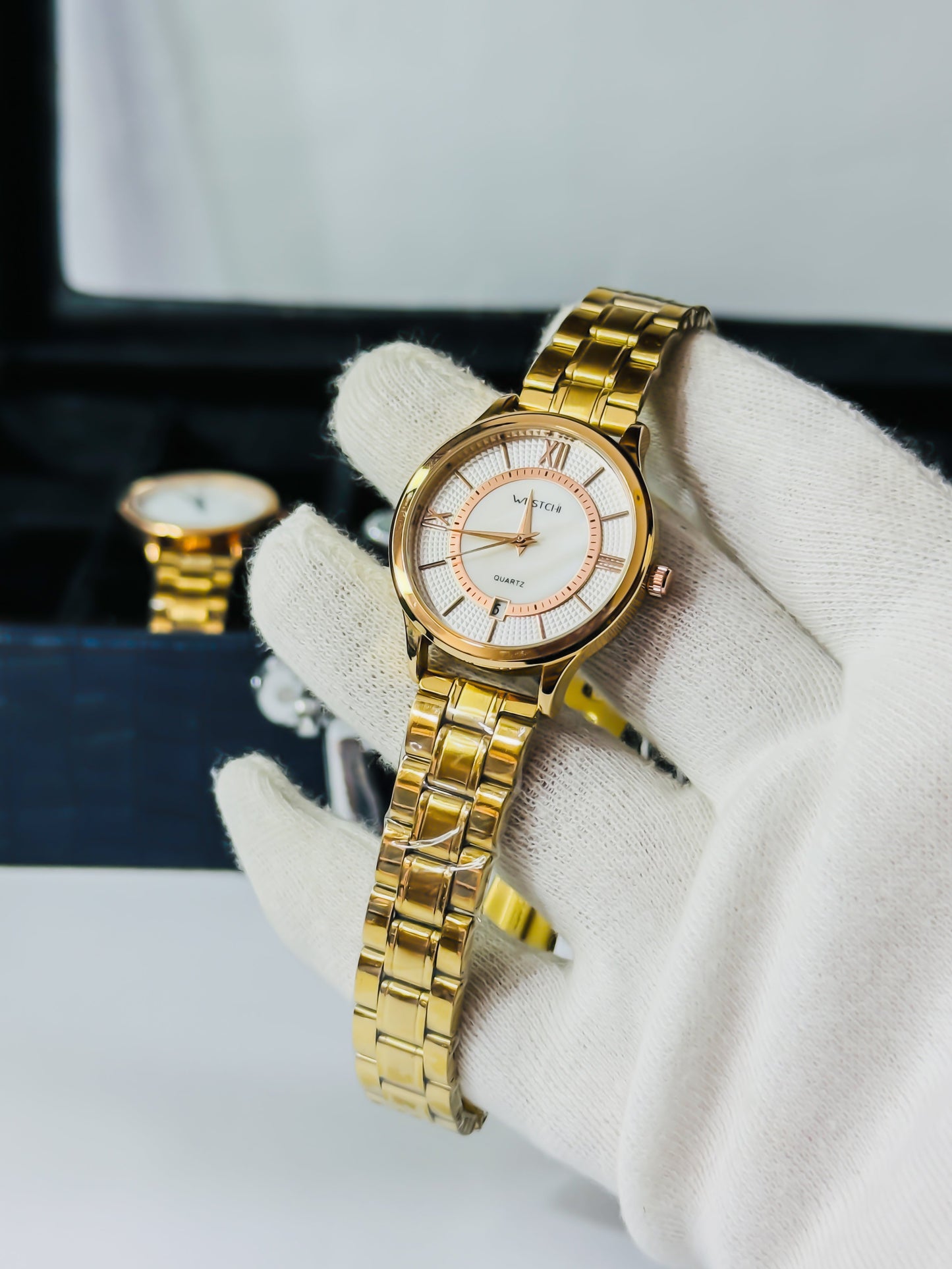 Westci-ll Elegant Gold Roman Dial Watch- Women Edition