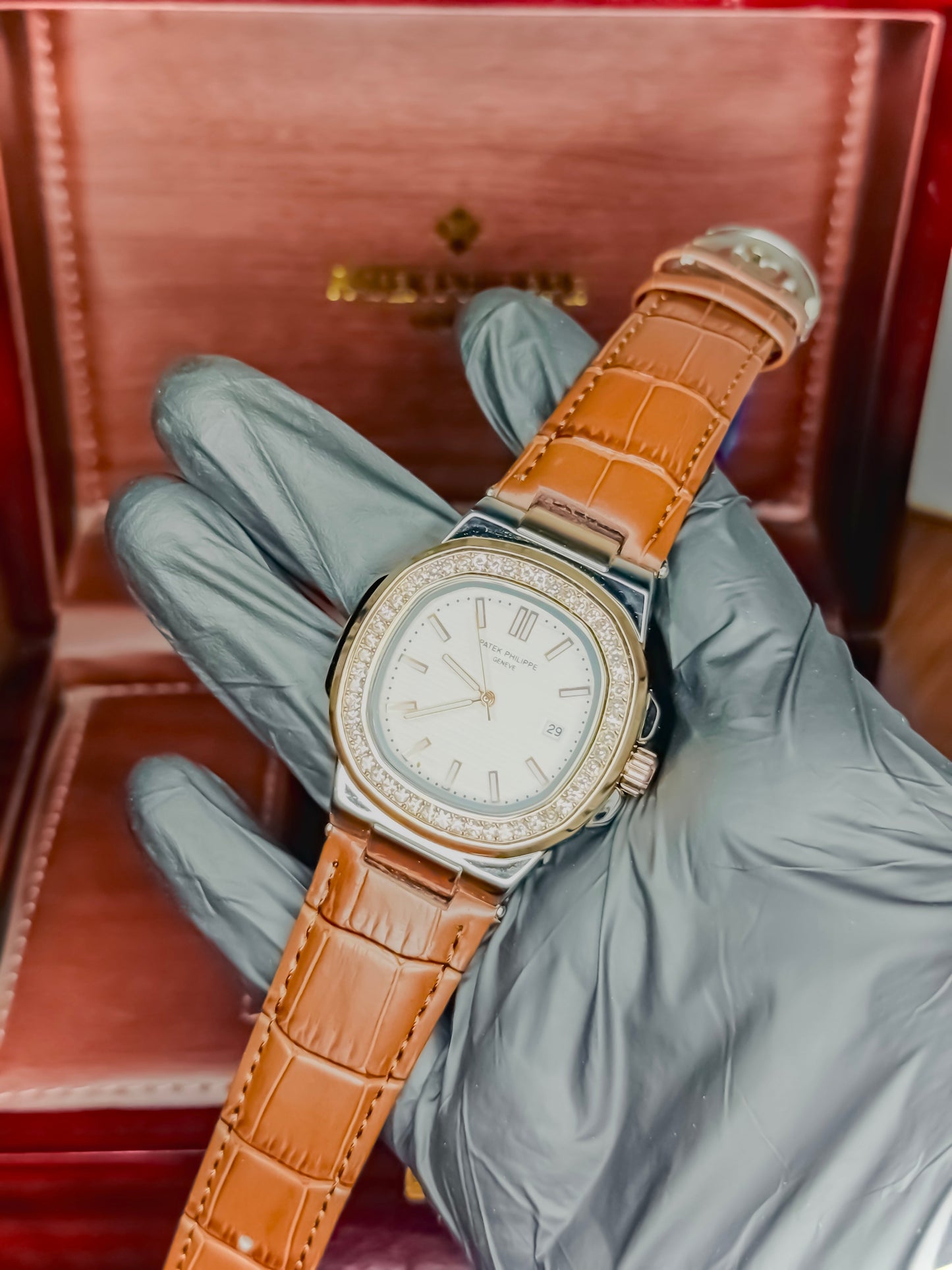 PP Leather Edition - Diamond Bezel