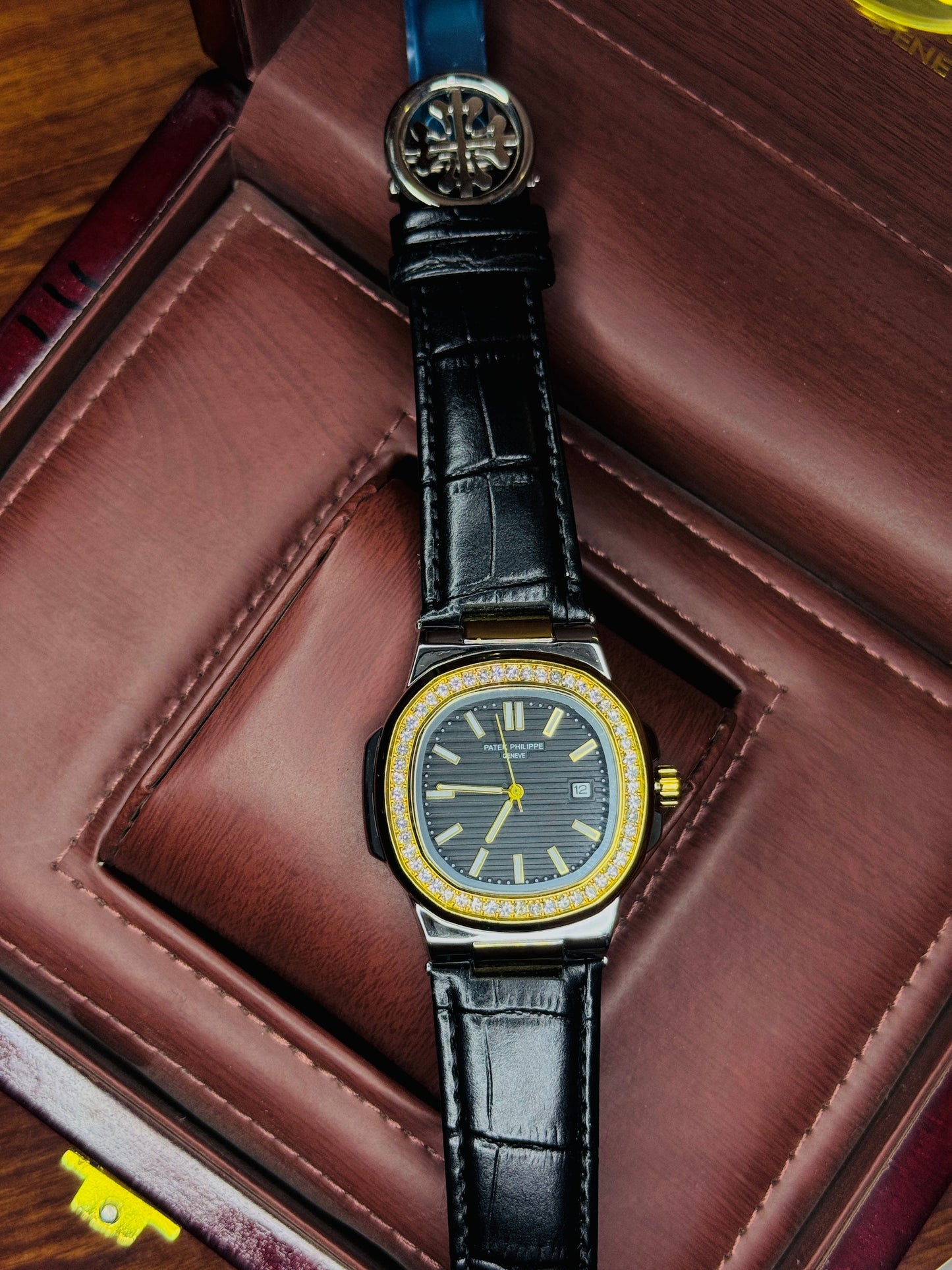PP Leather Edition - Diamond Bezel