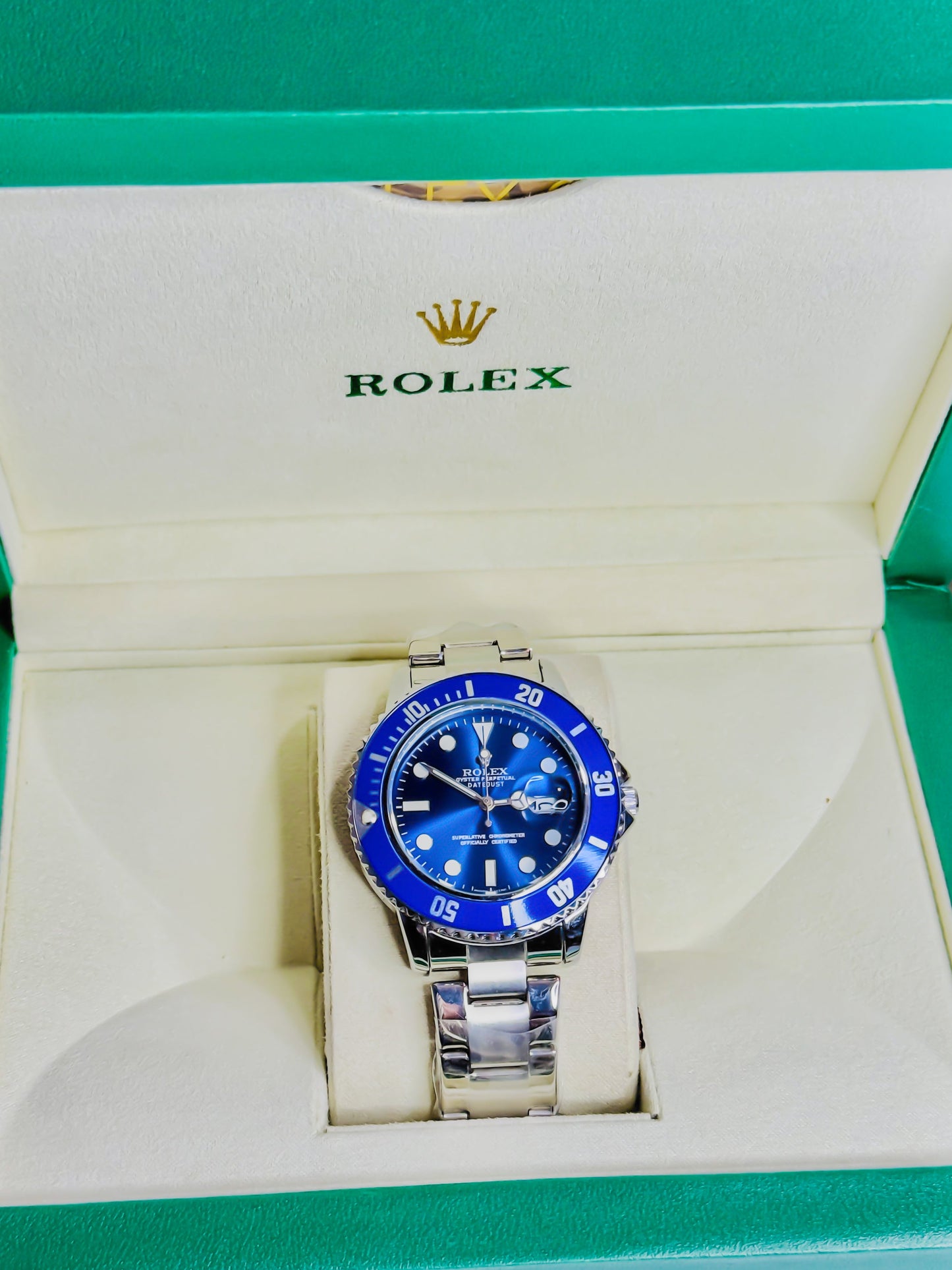 DeepSea Noir – Premium Silver-Blue Edition