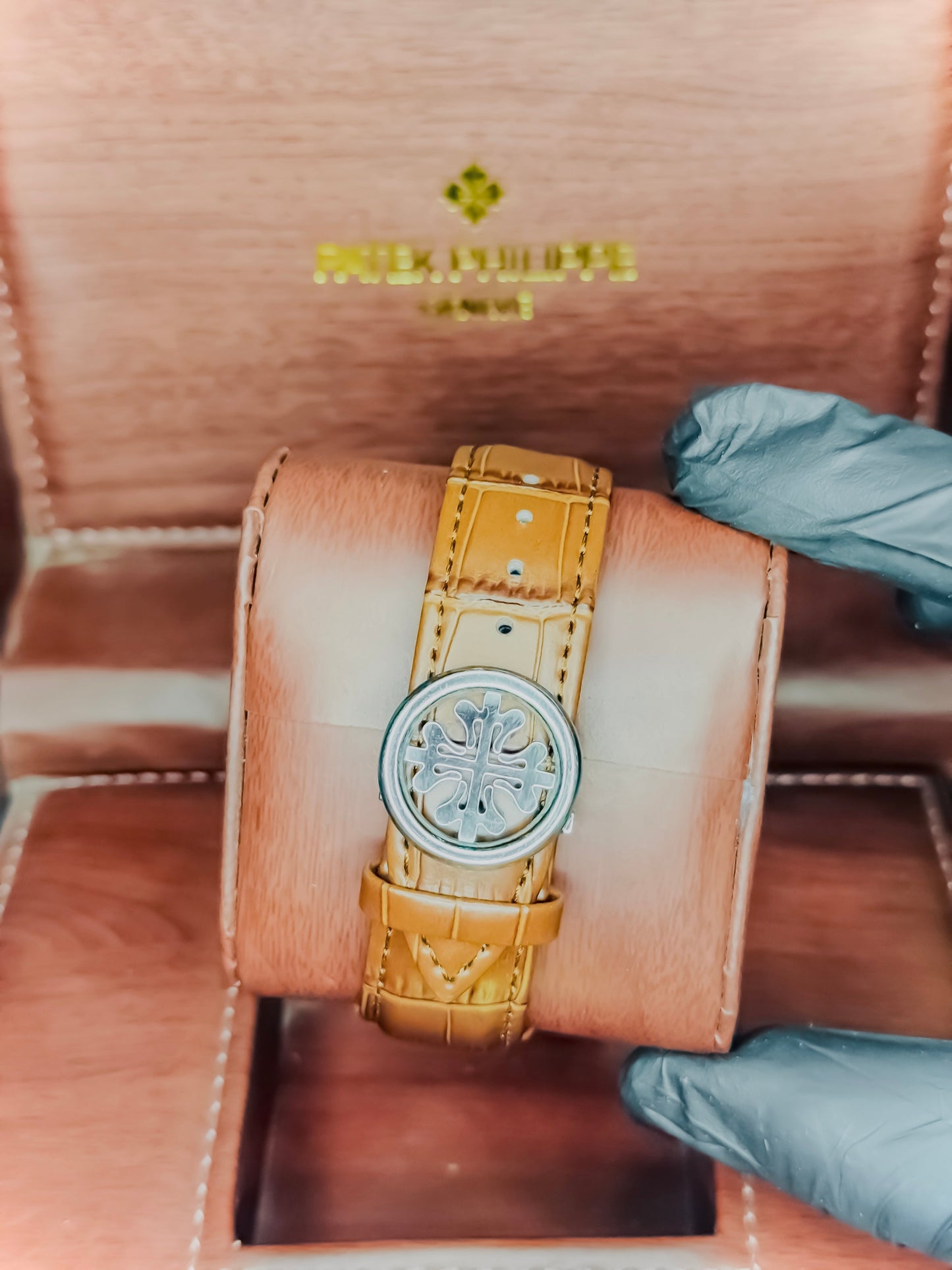 PP Leather Edition - Diamond Bezel