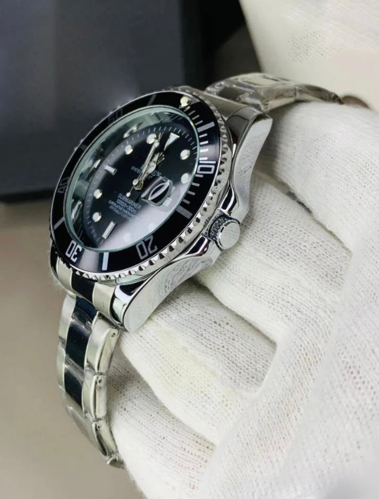 Submariner Silver - Black Dial Edition