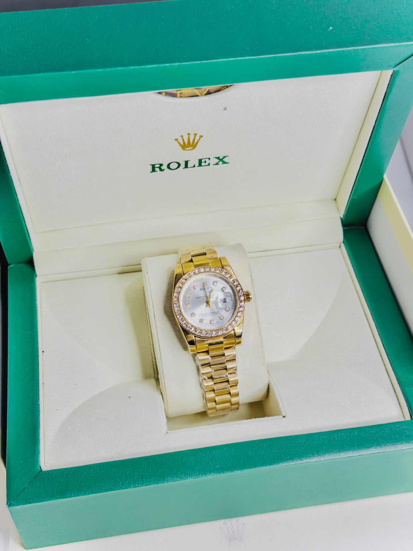 Royale Day - Date | Golden Diamond Bezel Female Edition